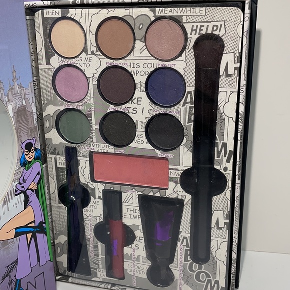 Cat Women Make Up Kit New Un Used! - Picture 5 of 11